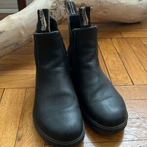 Blundstone Black 4 1/2 boots